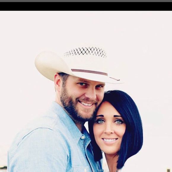 Meet your Posher, Jenni - Picture 1 of 1